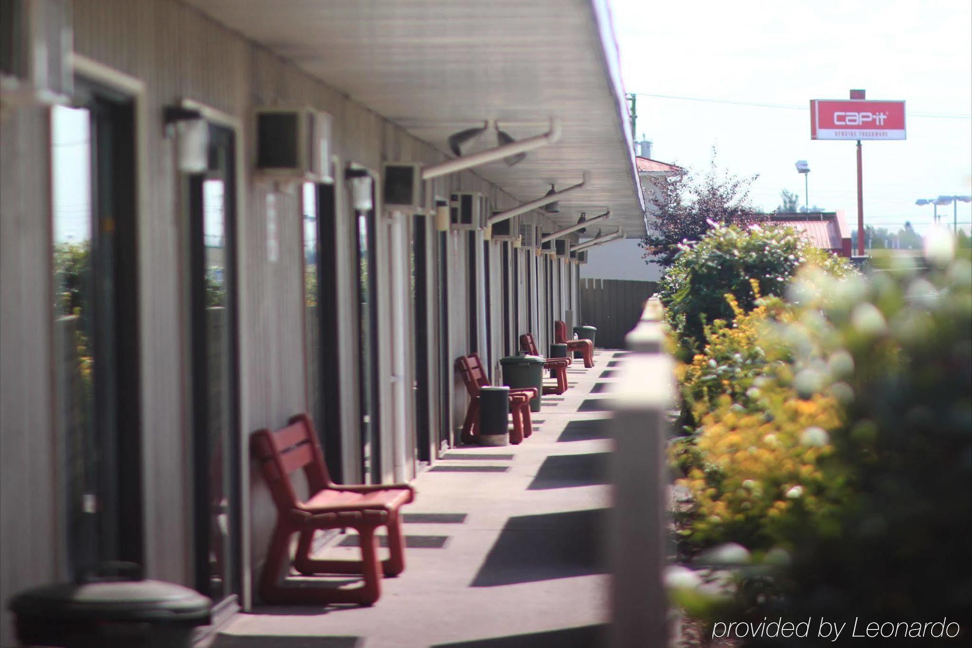 Westward & Motel